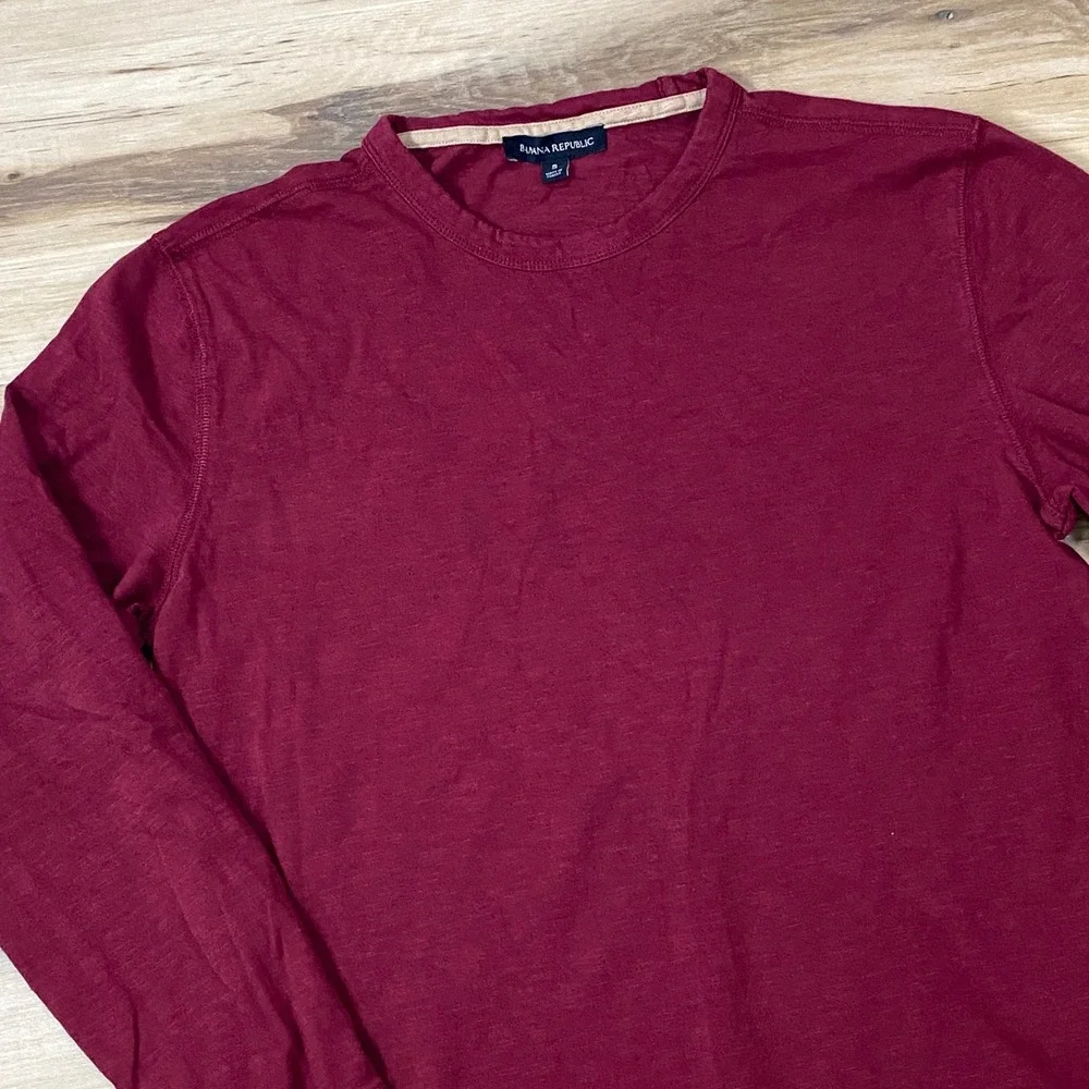Banana Republic Slub Crew Neck Shirt Men Small Minimalist 100% Cotton Burgundy